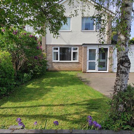 Number 8 With Free Parking Villa Bury St. Edmunds Exteriör bild